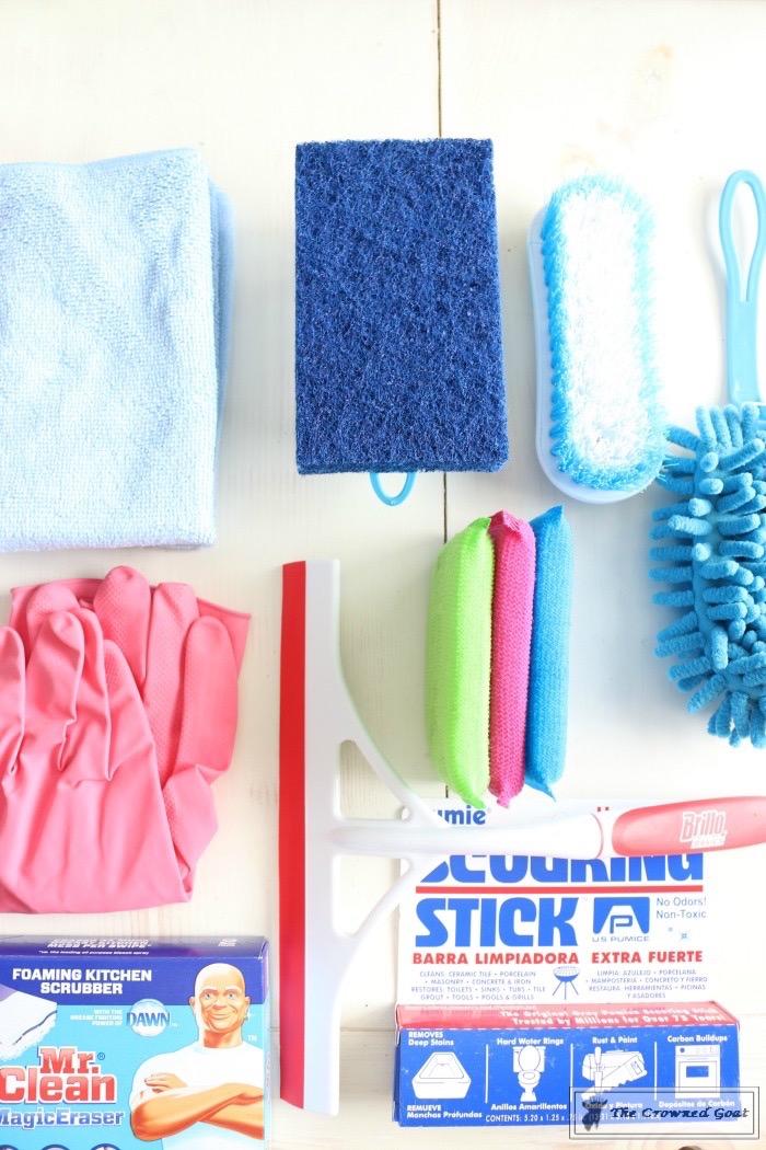 Simple Tips For Creating A Cleaning Caddy - Frugally Blonde