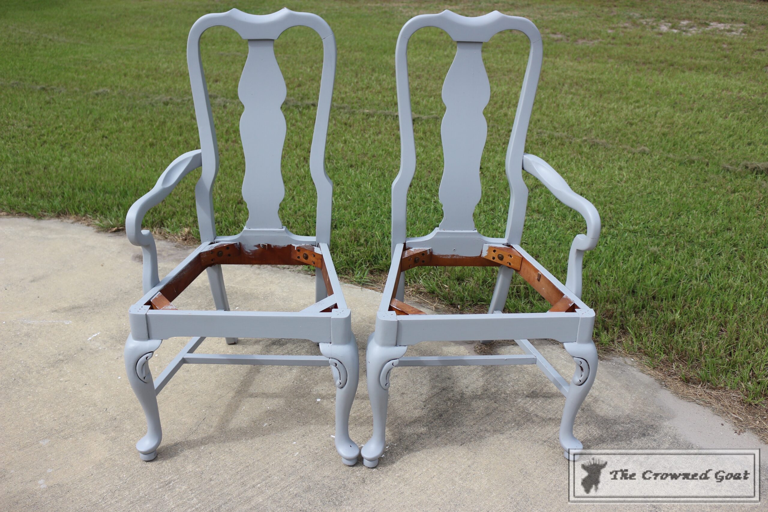 Bench made out online of two chairs