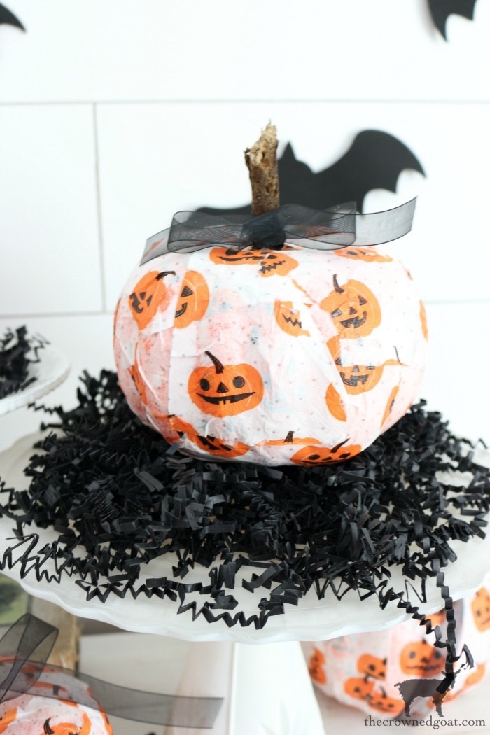 Easy Diy Halloween Decorations The Crowned Goat