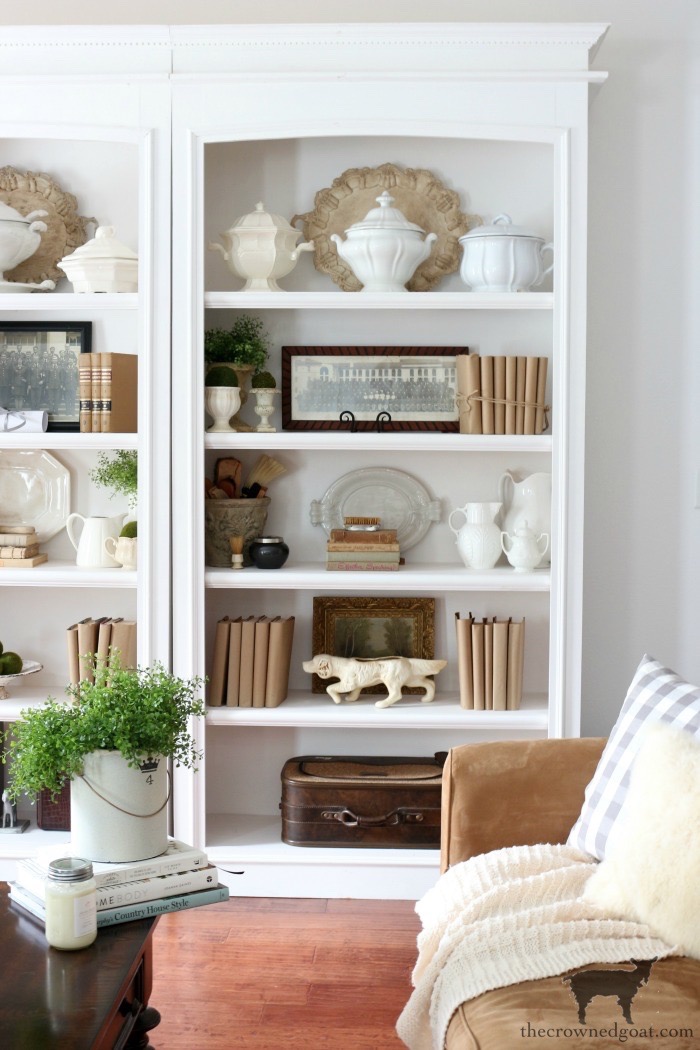 Easy Tips for Styling a Bookcase