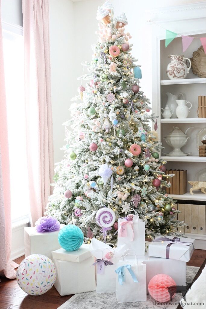 Champagne Upside Down Half Christmas Tree – Lush 879 Branch Tips